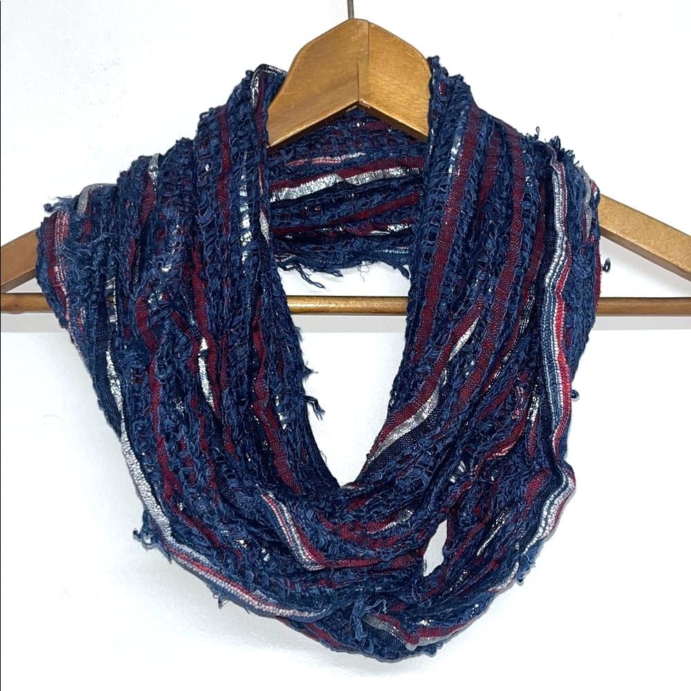 Bohemian Crocheted Style Infinity Scarf, Shimmer Thread #boho #americana #indie